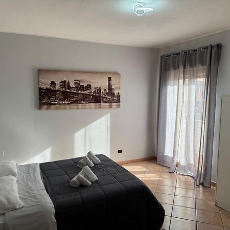 Guest House La Casaccia فيوميتشينو المظهر الخارجي الصورة