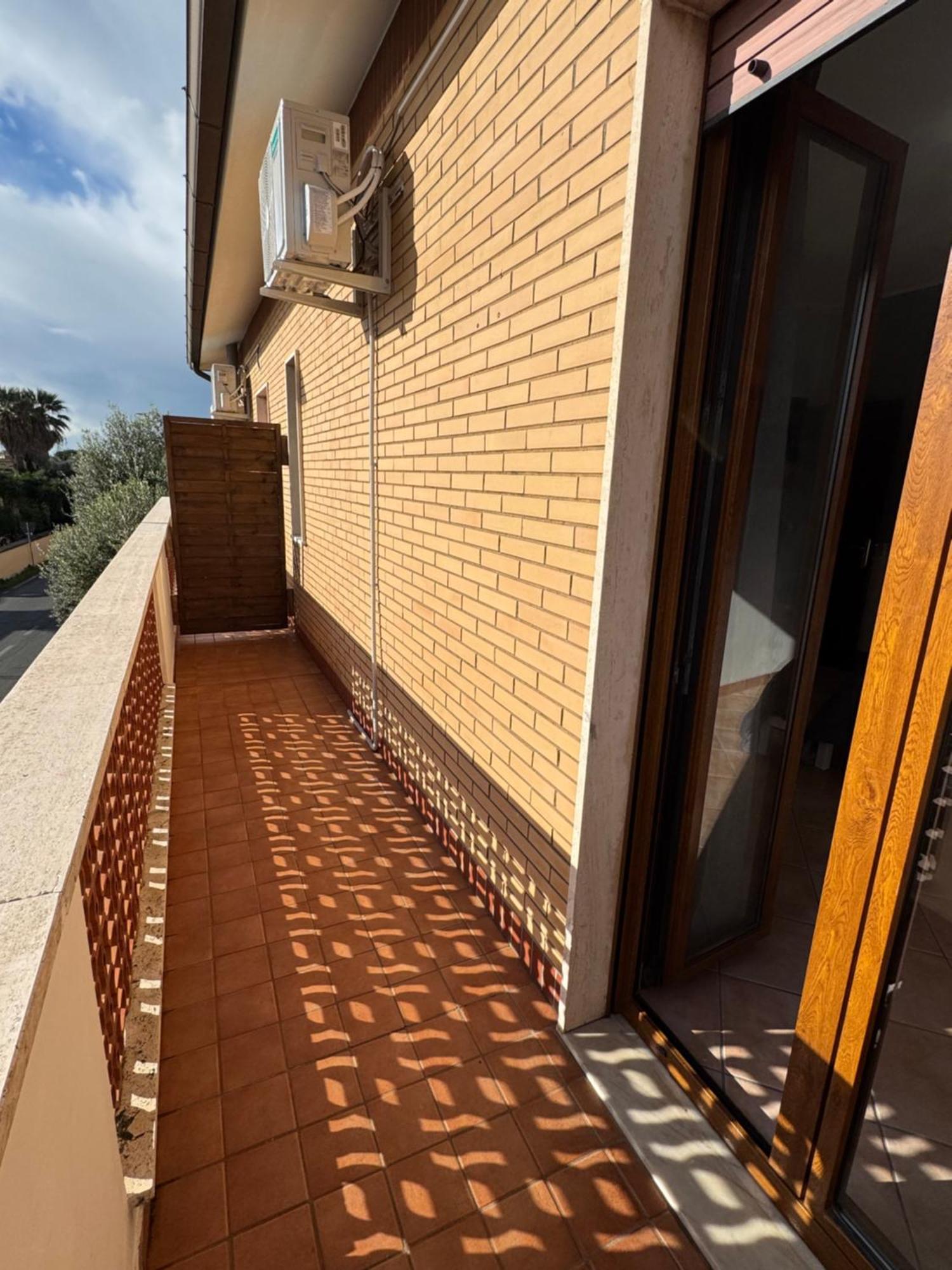 Guest House La Casaccia فيوميتشينو المظهر الخارجي الصورة