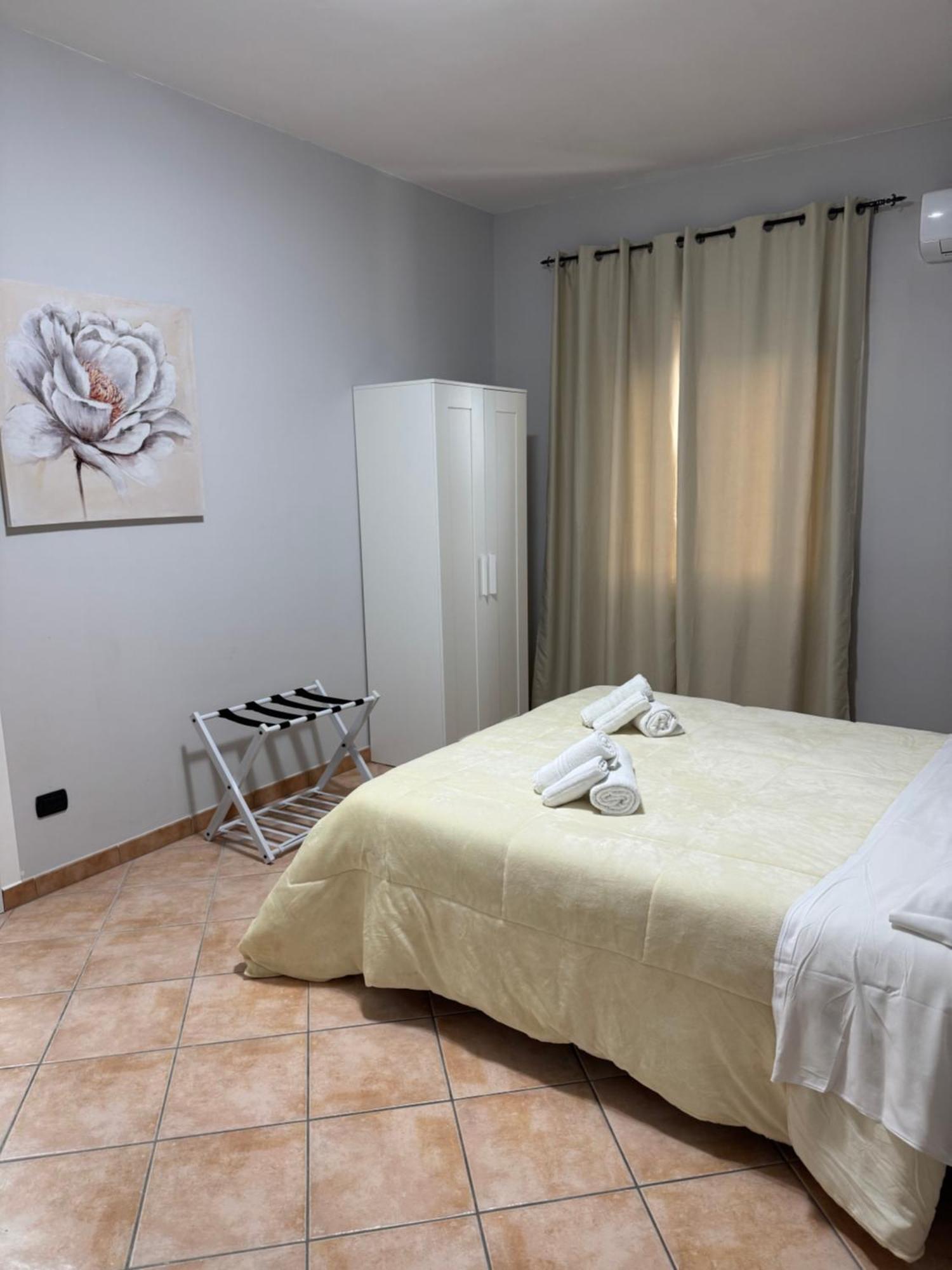Guest House La Casaccia فيوميتشينو المظهر الخارجي الصورة
